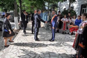 Ambasadorul Chinei primit la Videle cu pâine și sare