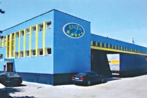 Fabrica de conserve a lui Enculescu, unul din locurile unde angajatele sunt tratate ca niste sclave.
