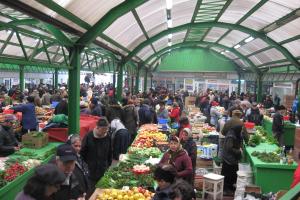 Pe pietele din Bucuresti nu sunt produse agricole din zona noastra.