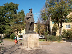 Statuia lui Mircea cel B&atilde;tr&acirc;n
