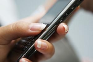Cu ajutorul telefoanelor, escrocii castiga sume mari de bani, pacalind batrani.