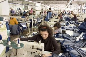 Fabricile de tricotaje, locul unde abuzurile sunt la ordinea zilei