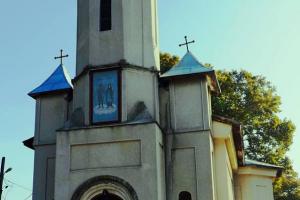 Biserica Sf.Arhangheli Mihail si Gavril-Cimitir
