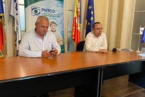 Se rasuceste Coposu in groapa!