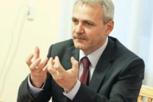 Cu mainele astea am pus gheara pe hotel, pare a spune L.Dragnea.