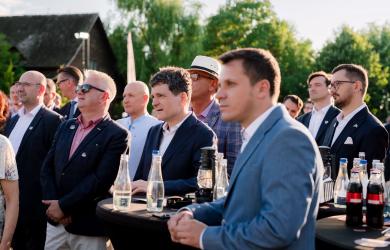 Cati bani! Senatorul Claudiu Daniel Catana - firma proprie Clarom Capital - contract de 121.423.963,36 lei din fonduri PNRR