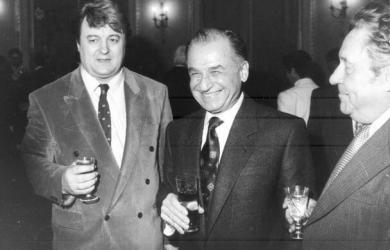 Dumitru Tilea l-a pomenit pe Vadim Tudor. Cele mai bune pomeniri se fac la restaurantul parlamentarului